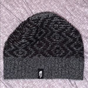 North face gray and black beanie with gloves